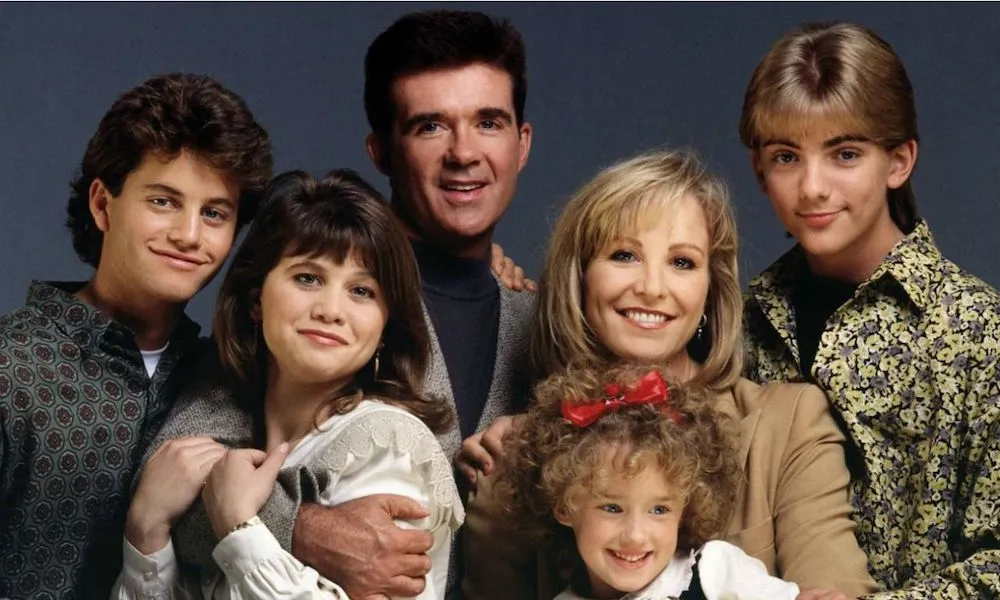 Genitori in blue jeans: nostalgia della sitcom anni ’80 genitori in blue jeans